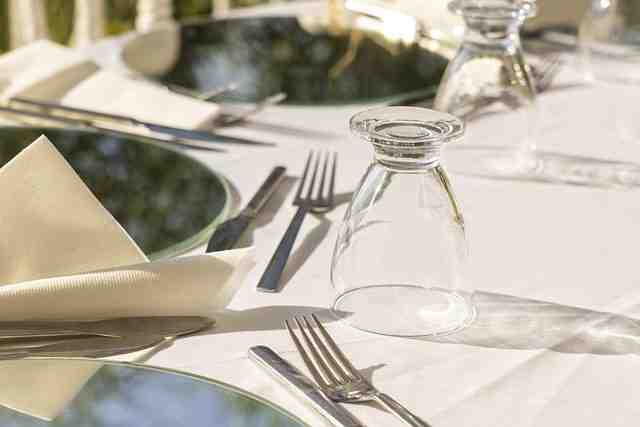 Comment disposer les tables dans un restaurant ?