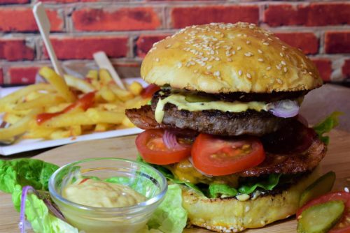 Quelle est la différence entre un hamburger et un burger ?