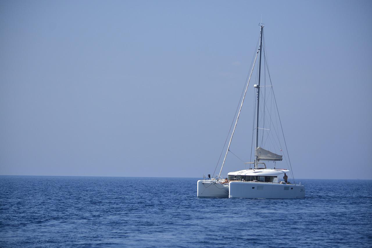 un catamaran est il un voilier