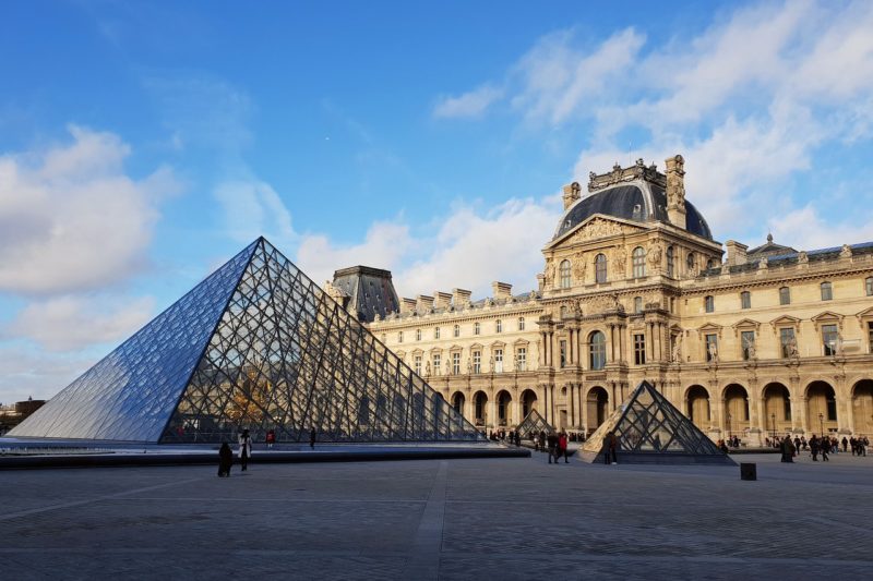Visitez une exposition gratuite au Louvre