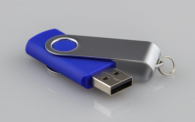 Une clé USB est un moyen efficace d'obtenir l'engagement des clients.